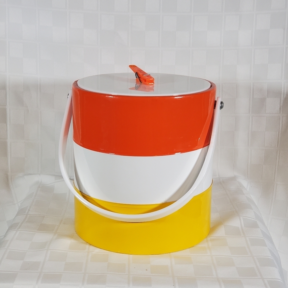 Morgan Designs Ice Bucket